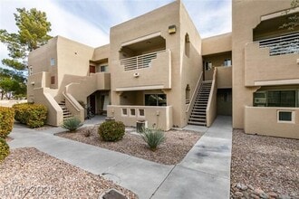 Building Photo - Beautiful Condo in a sought-after Gated Summerlin Community!