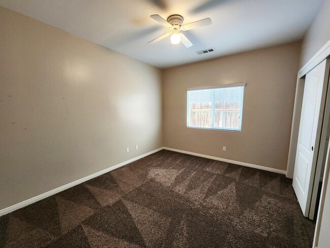 Building Photo - 5104 Villa Bella Ln