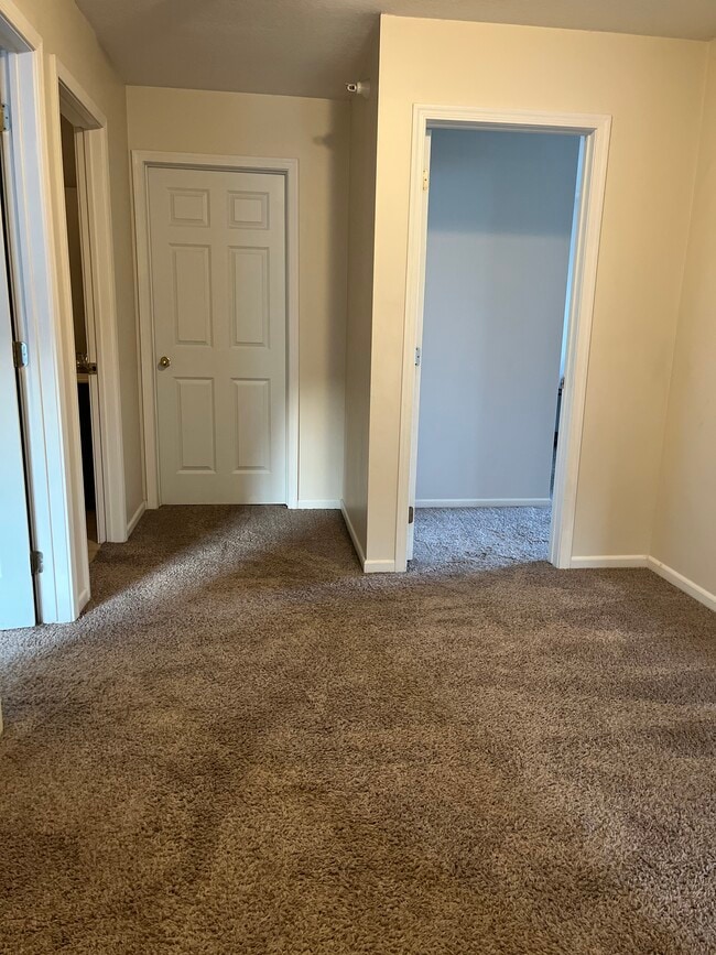 Building Photo - 5648 Winnetka Ave N