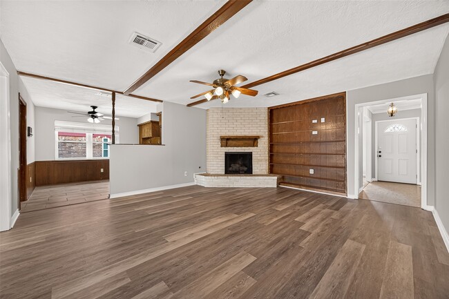 Building Photo - 11710 N Petersham Dr