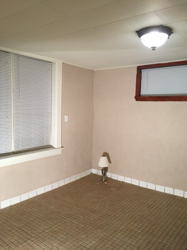 Building Photo - 2859 N Fratney St