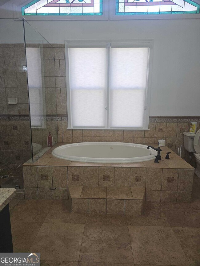 Building Photo - 526 Coopers Pond Dr