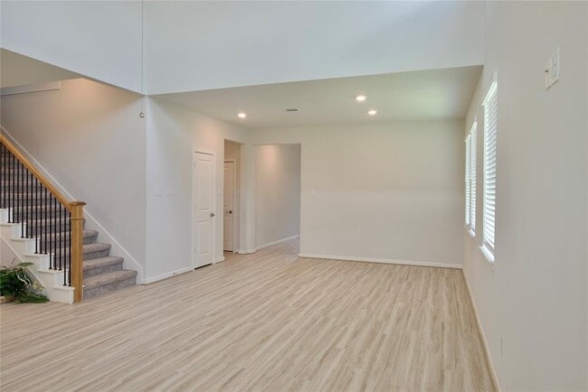Building Photo - 8475 Harrington Grv Trl