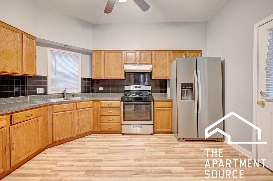 Building Photo - 3528 W Palmer St