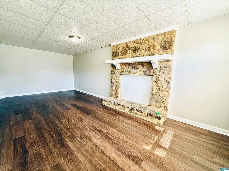 Building Photo - 6915 Eagle Ridge Dr