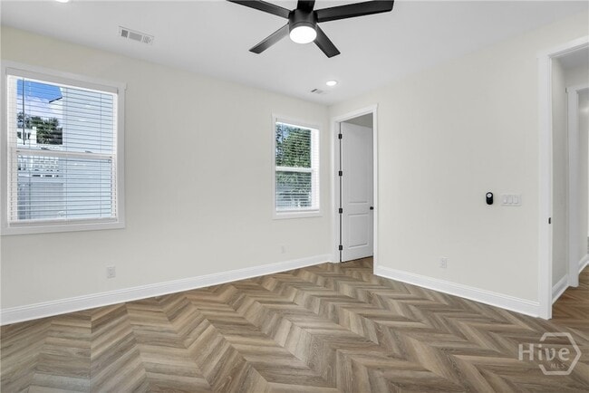 Building Photo - 773 E Duffy St