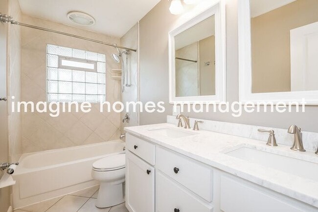 Building Photo - 7881 Driftwood Drive