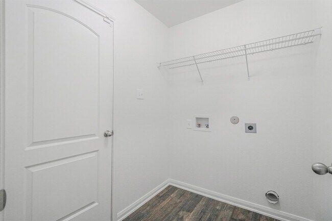 Building Photo - 1208 Bluffview Dr