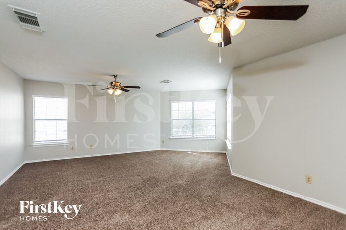 Building Photo - 322 Benetton Dr