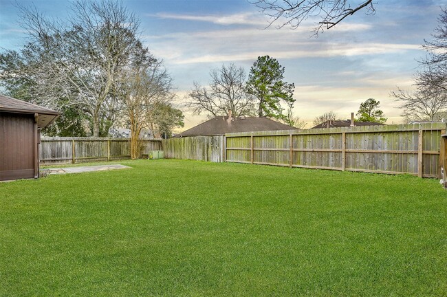 Building Photo - 9111 Walnut Glen Dr