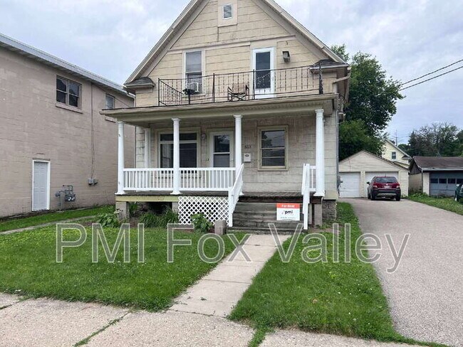Building Photo - 513 N Superior St