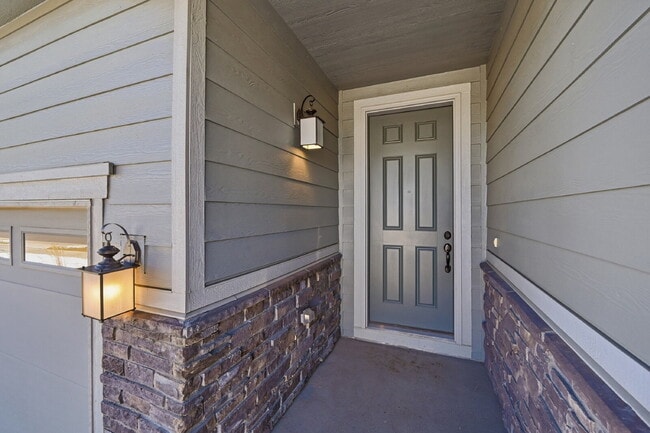 Building Photo - $3,140.95, $300 off the first month's rent, 3 Beds - 2 Bath, Single Family Home in Dacono with 3-...