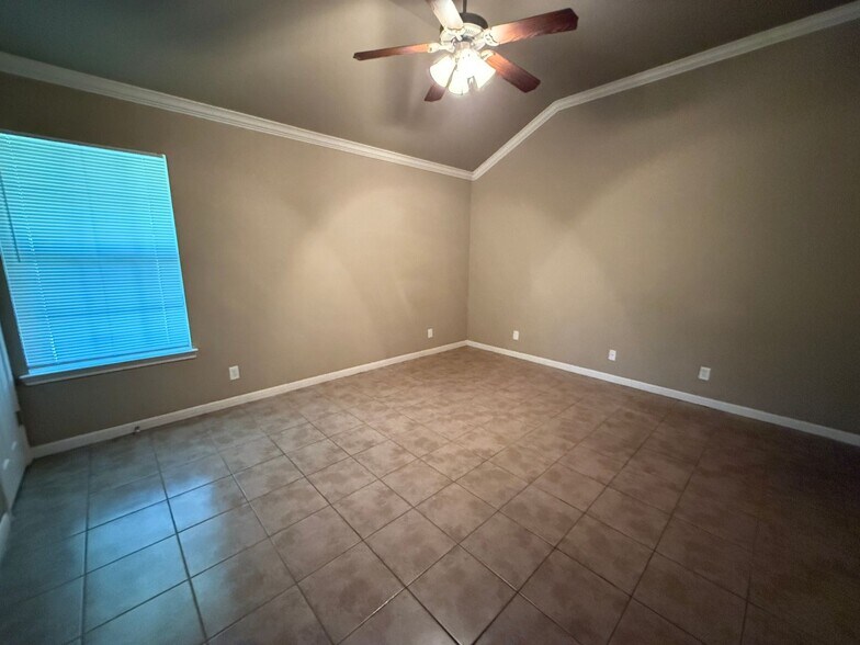Building Photo - 1306 Powder River Dr