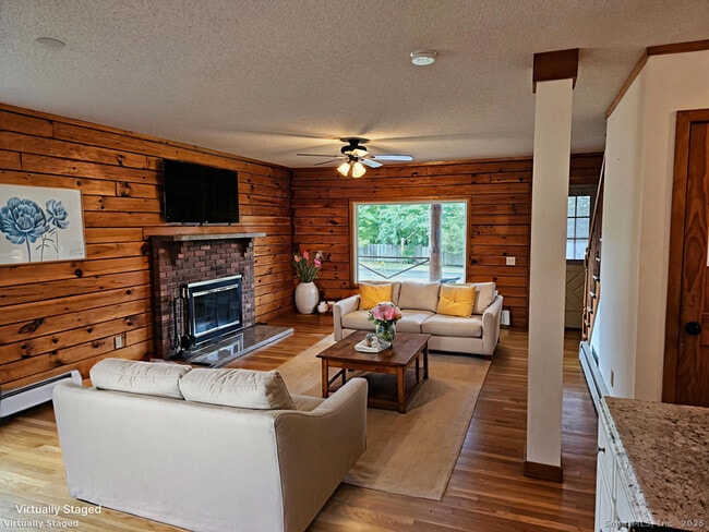 Building Photo - 698 Leetes Island Rd