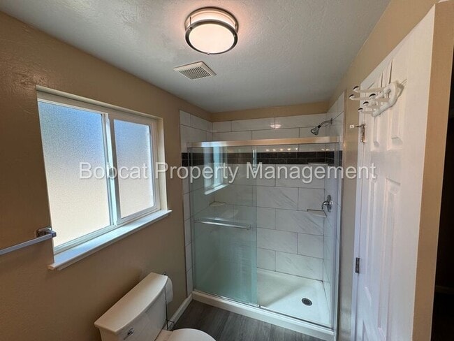 Building Photo - 20 Bodie Dr