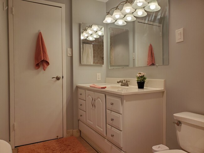 Building Photo - 3701 S George Mason Dr