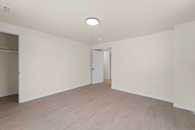 Building Photo - 2616 Shawhan Ave