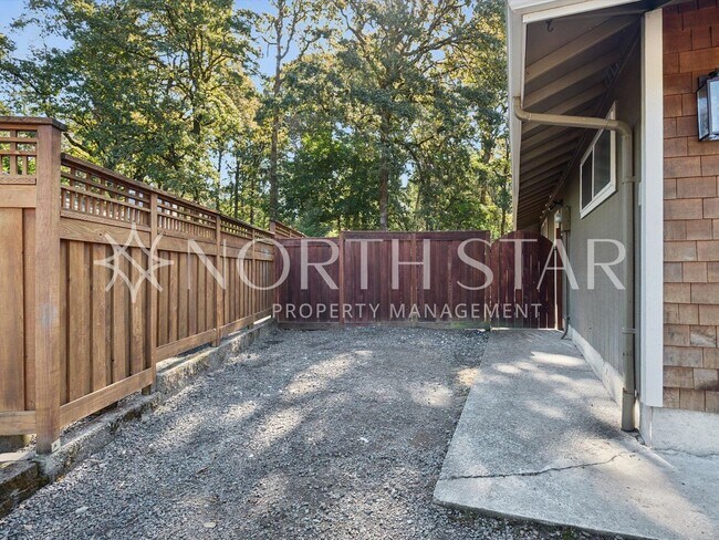 Building Photo - Stylishly Updated Ranch in Bryant Woods