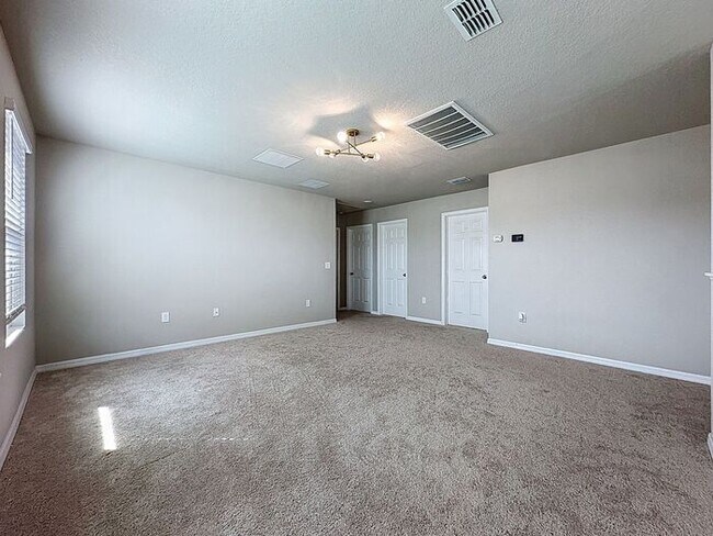 Building Photo - Wonderful like new and pet friendly home in Winter Haven