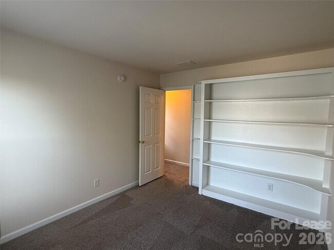 Building Photo - 2146 McKenzie Creek Dr