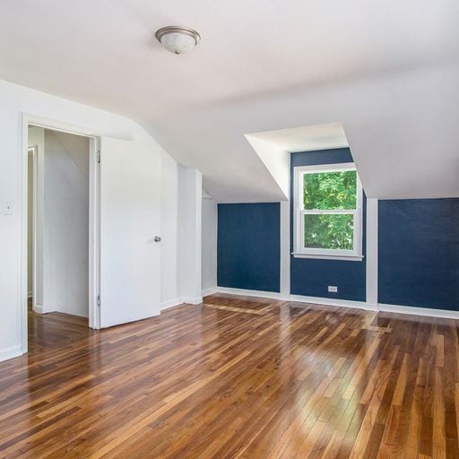 Bedroom - 716 S Twyckenham Dr