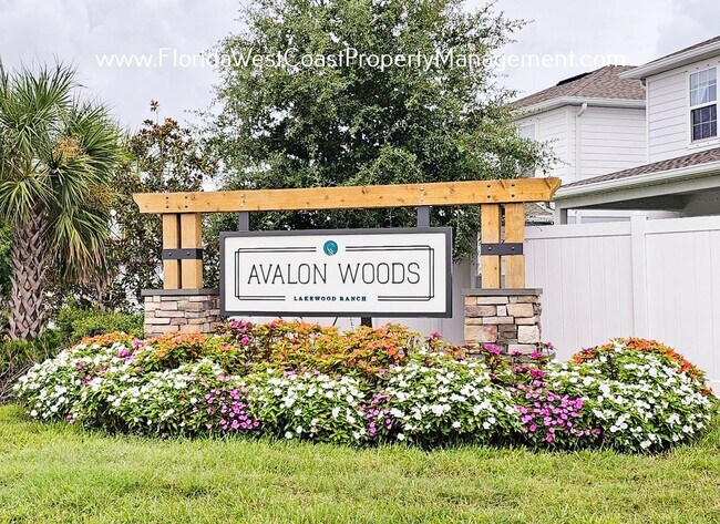 Building Photo - OUTSTANDING TOWNHOME IN LAKEWOOD RANCH! 3 ...