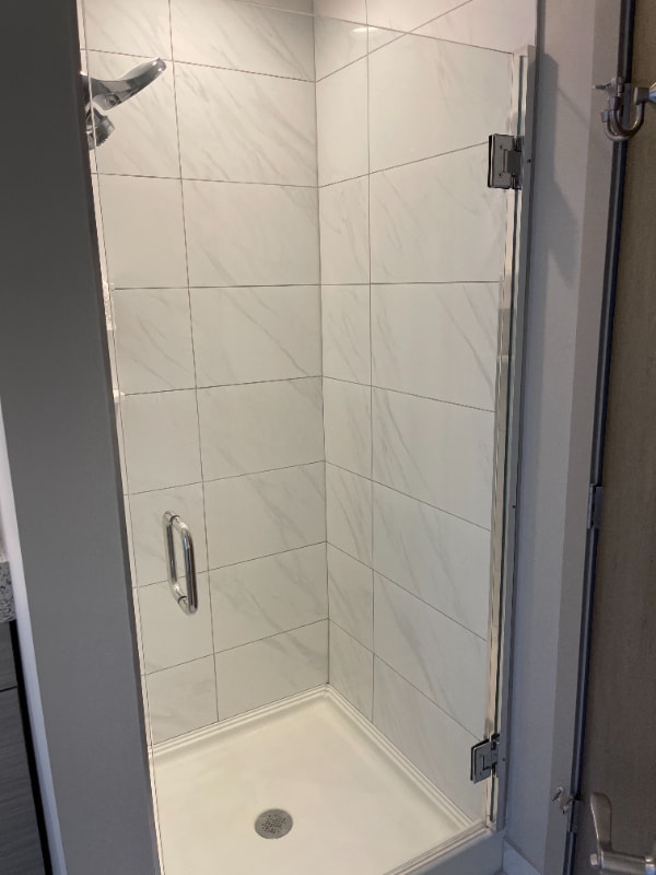 Building Photo - 1417 W 9th St