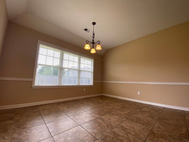 Building Photo - BARTLETT RENTAL HOME 3 BEDROOM 2 BATHROOM WITH FENCED BACKYARD