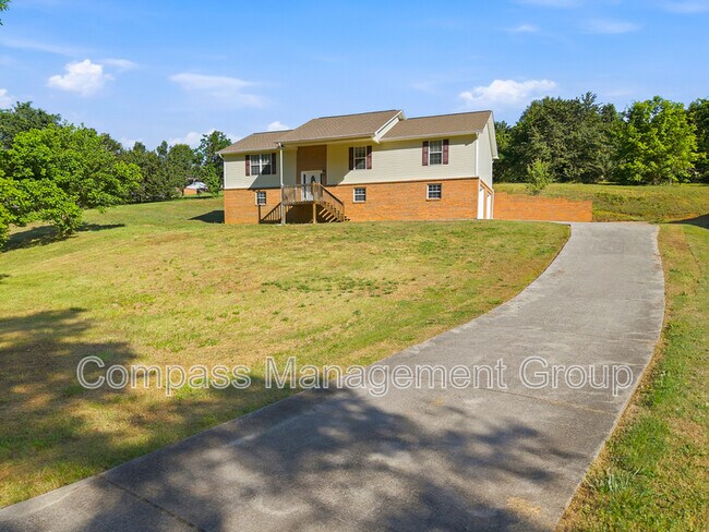 Building Photo - 1690 River Bend Rd
