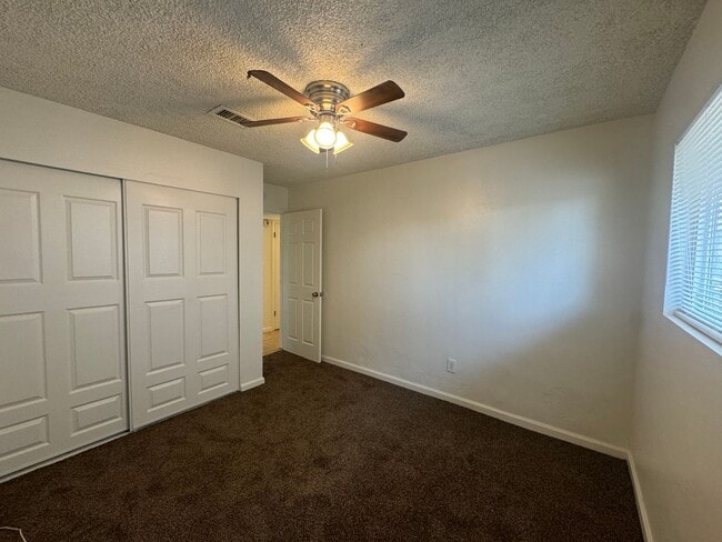 Building Photo - Beautiful Northeast home!
