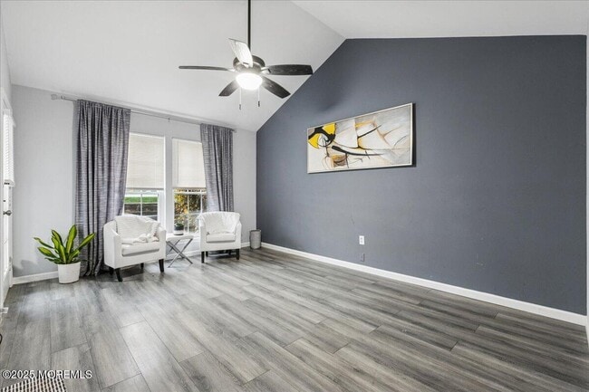 Building Photo - 292 Daisy Dr