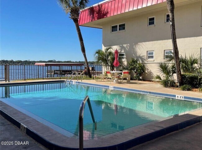 Building Photo - 2801 N Halifax Ave