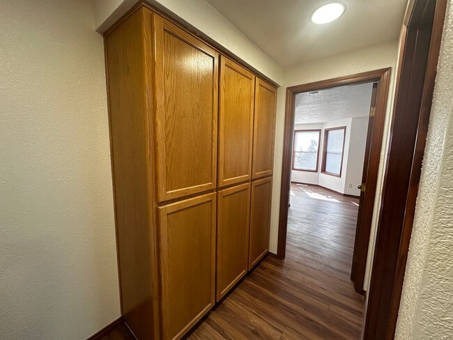 Building Photo - 3 Bedroom 2 Bath Single Family home
