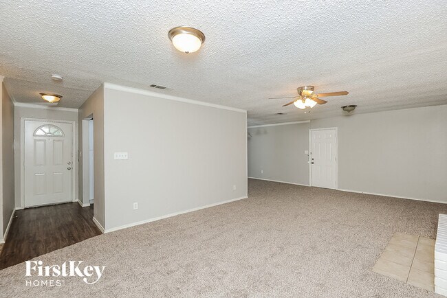 Building Photo - 3001 Rufe Snow Dr