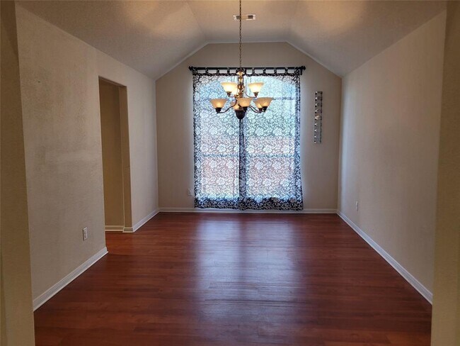 Building Photo - 6619 Halcyon Days Dr