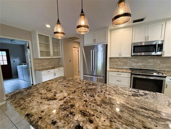 Building Photo - 8184 24th Ave N