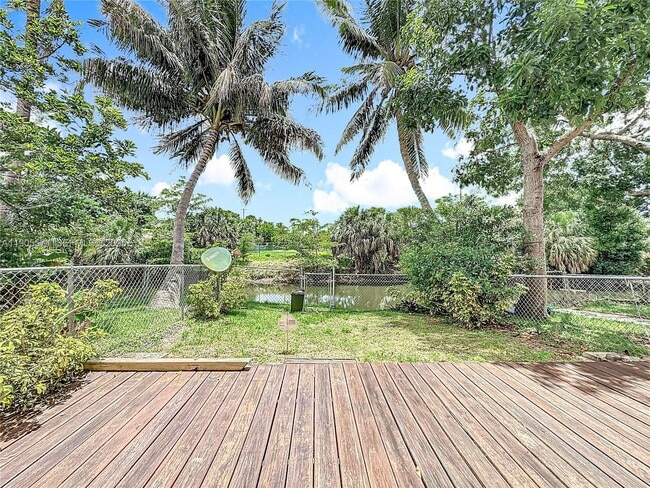 Building Photo - 2686 NW 60th Way