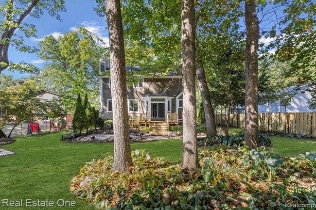 Building Photo - 2475 Horace St