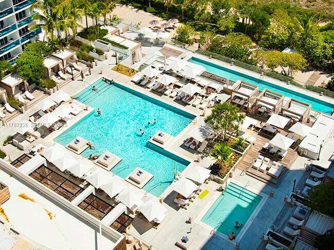 Building Photo - 2301 Collins Ave