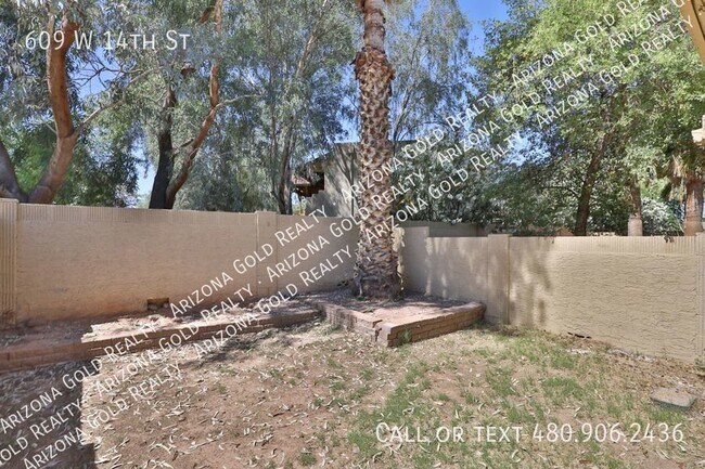 Building Photo - Tempe Los Prados