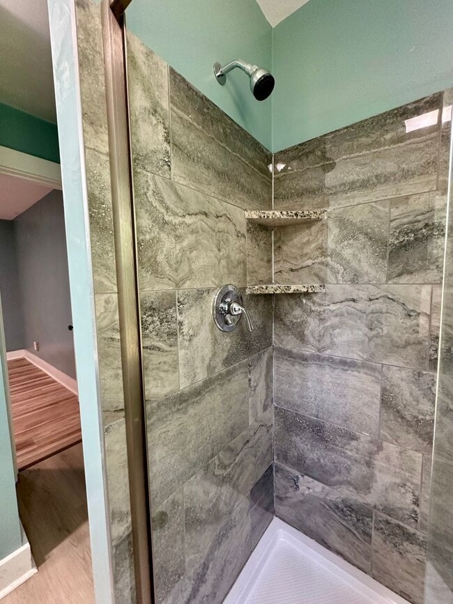 Building Photo - 929 Clarissa St