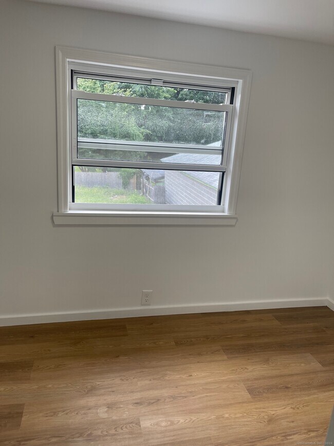 Building Photo - 291 Beechmont Ave