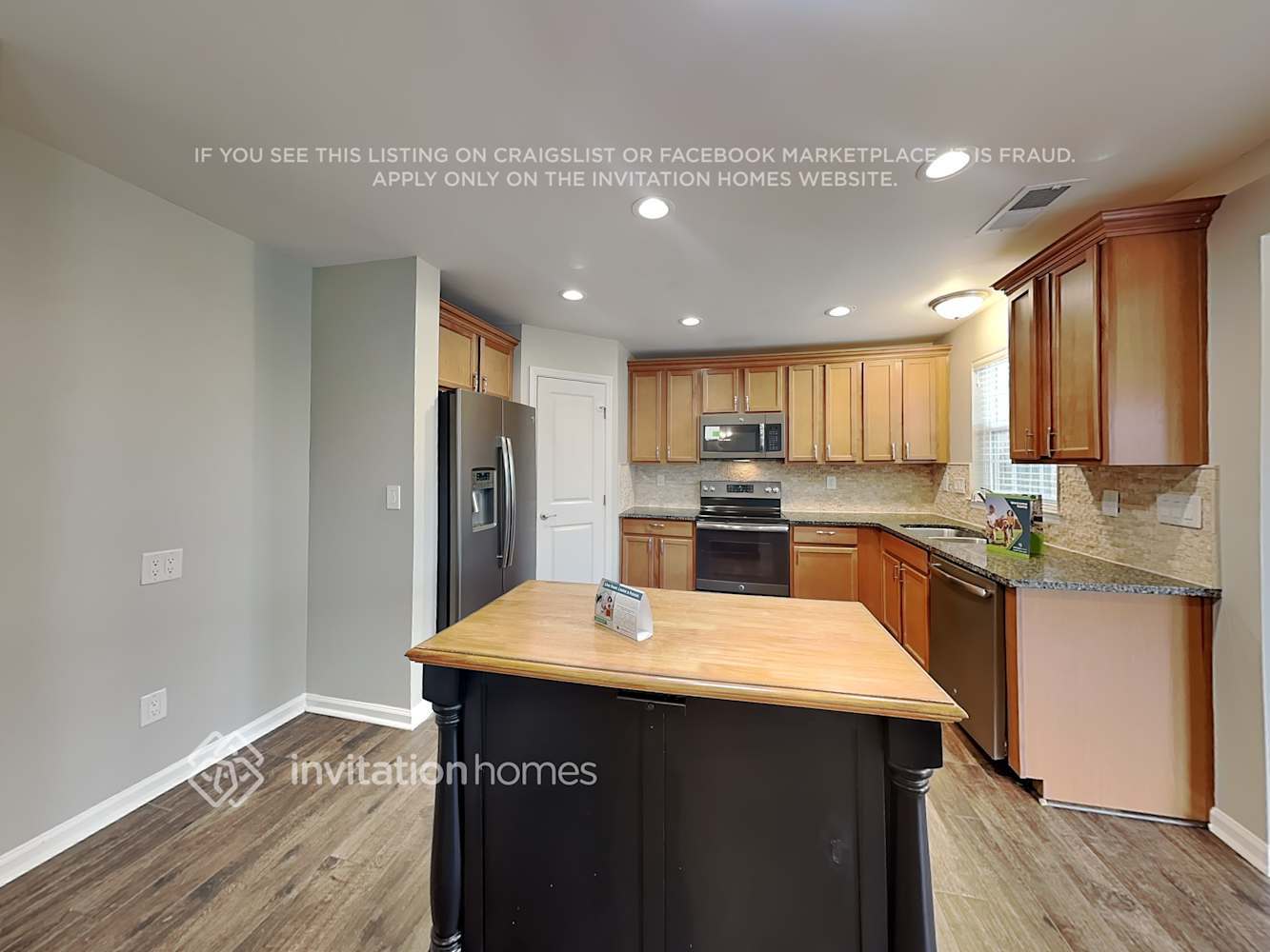 Building Photo - 223 Elba Dr