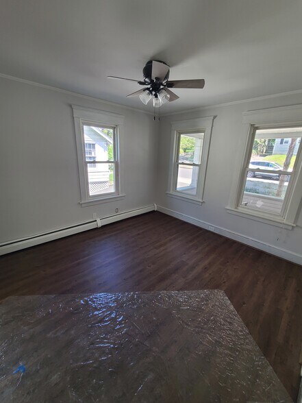 Living room - 41 Lincoln Ave