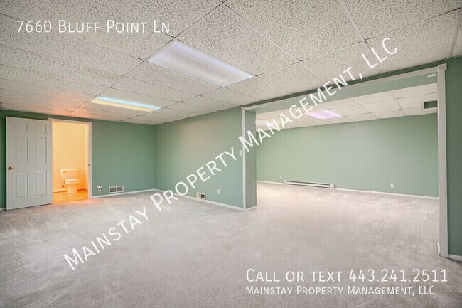 Building Photo - 7660 Bluff Point Ln