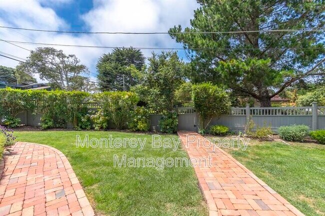 Building Photo - 2937 Lupin Ln