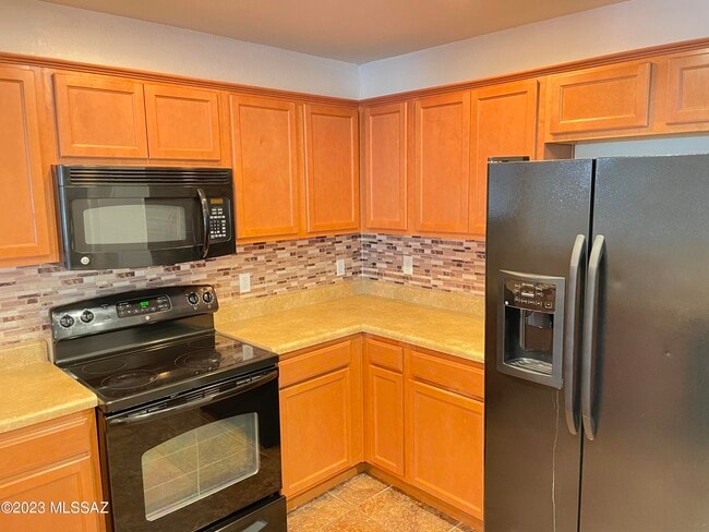 Building Photo - 10573 E Pleasant Pasture Dr