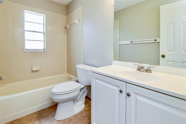 Building Photo - 1637 Pintail Ct