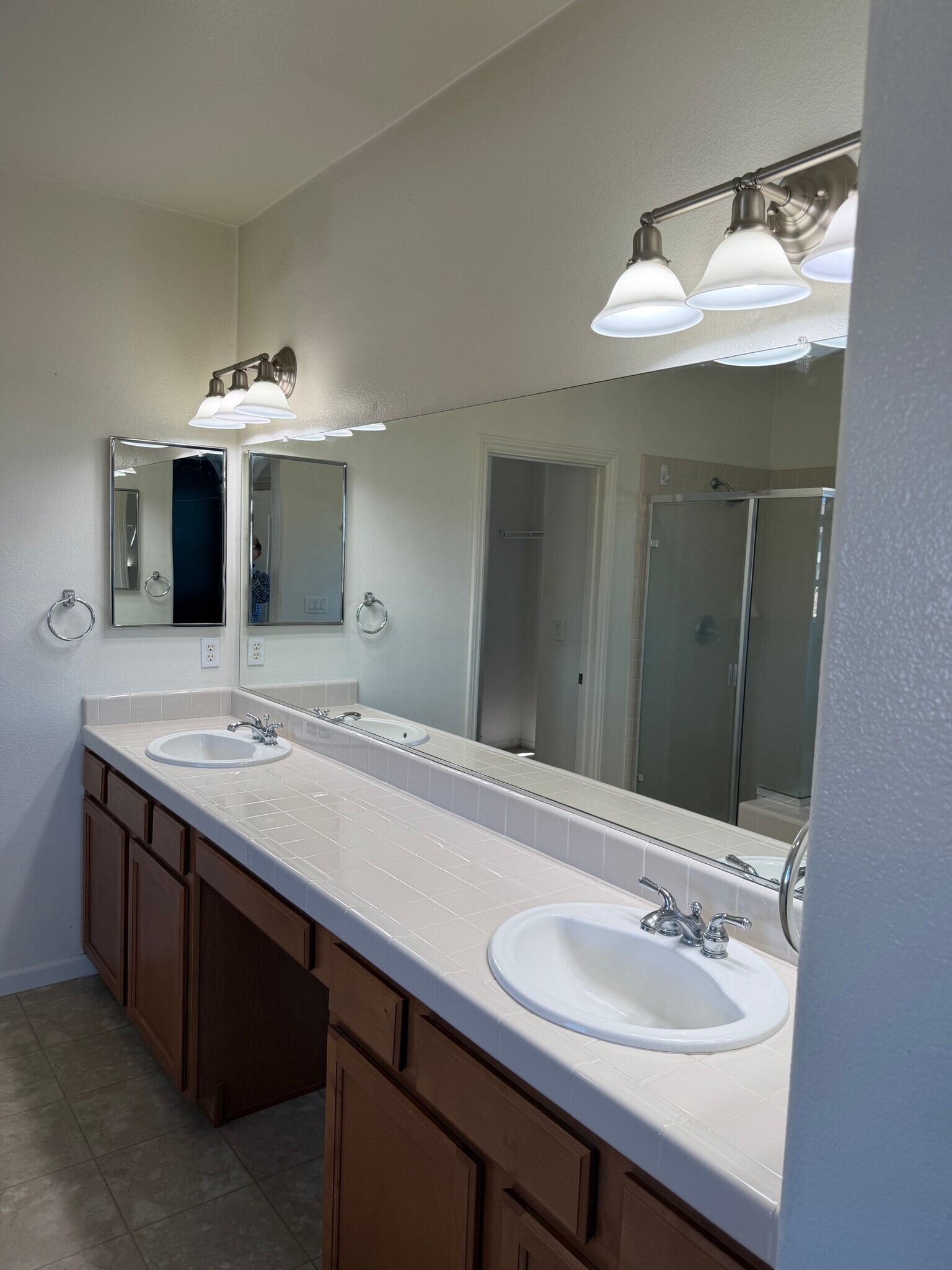 Building Photo - 5321 Matina Dr
