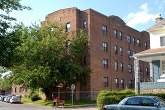 Building Photo - Springton Manor Apartments
